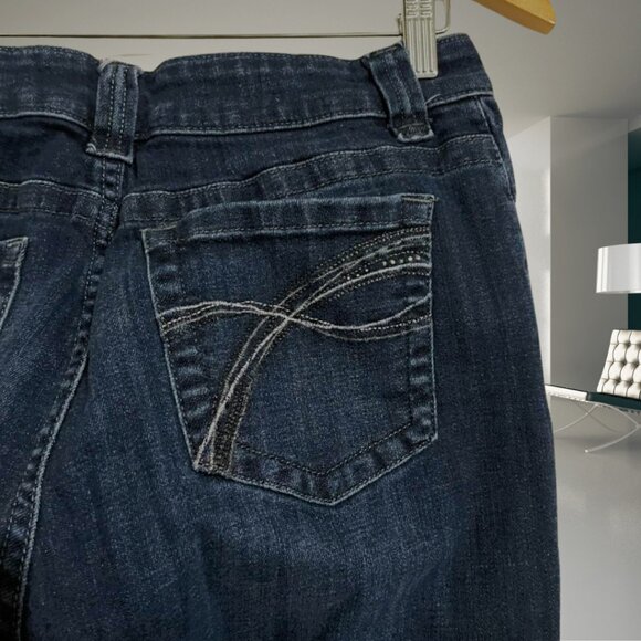 Lee Slender Secret Dark Wash Bootcut Jeans Size 10M – Flattering Lower Waist Fit - Picture 8 of 12